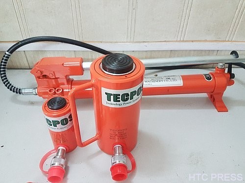 Kích ô tô thủy lực dài với tay bơm TS-3010_3